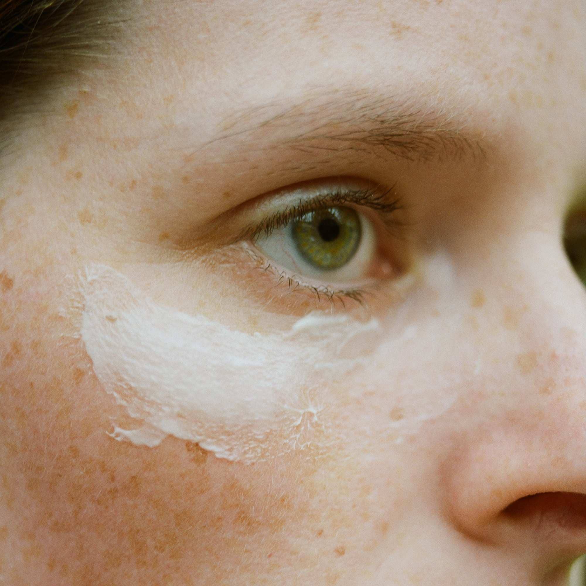 Vegan Hydrating Eye Cream with Hyaluronic Acid + Coffee Oil 15ml